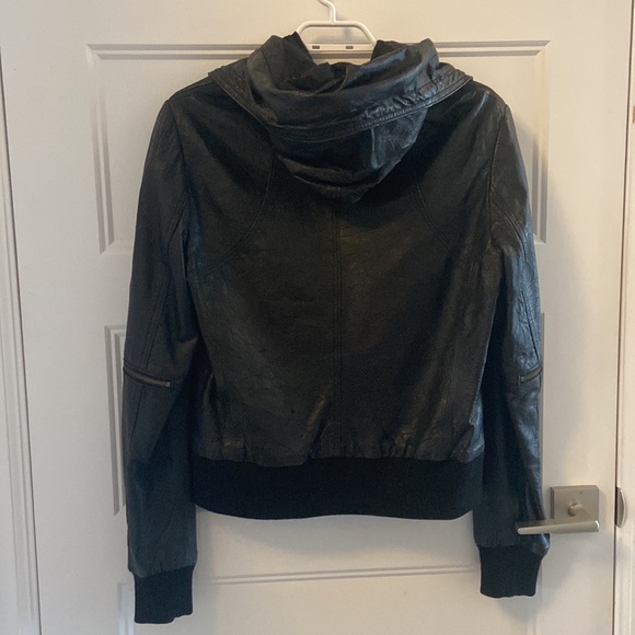 Danier Leather Bomber Jacket with leather hood - Picture 3 of 5